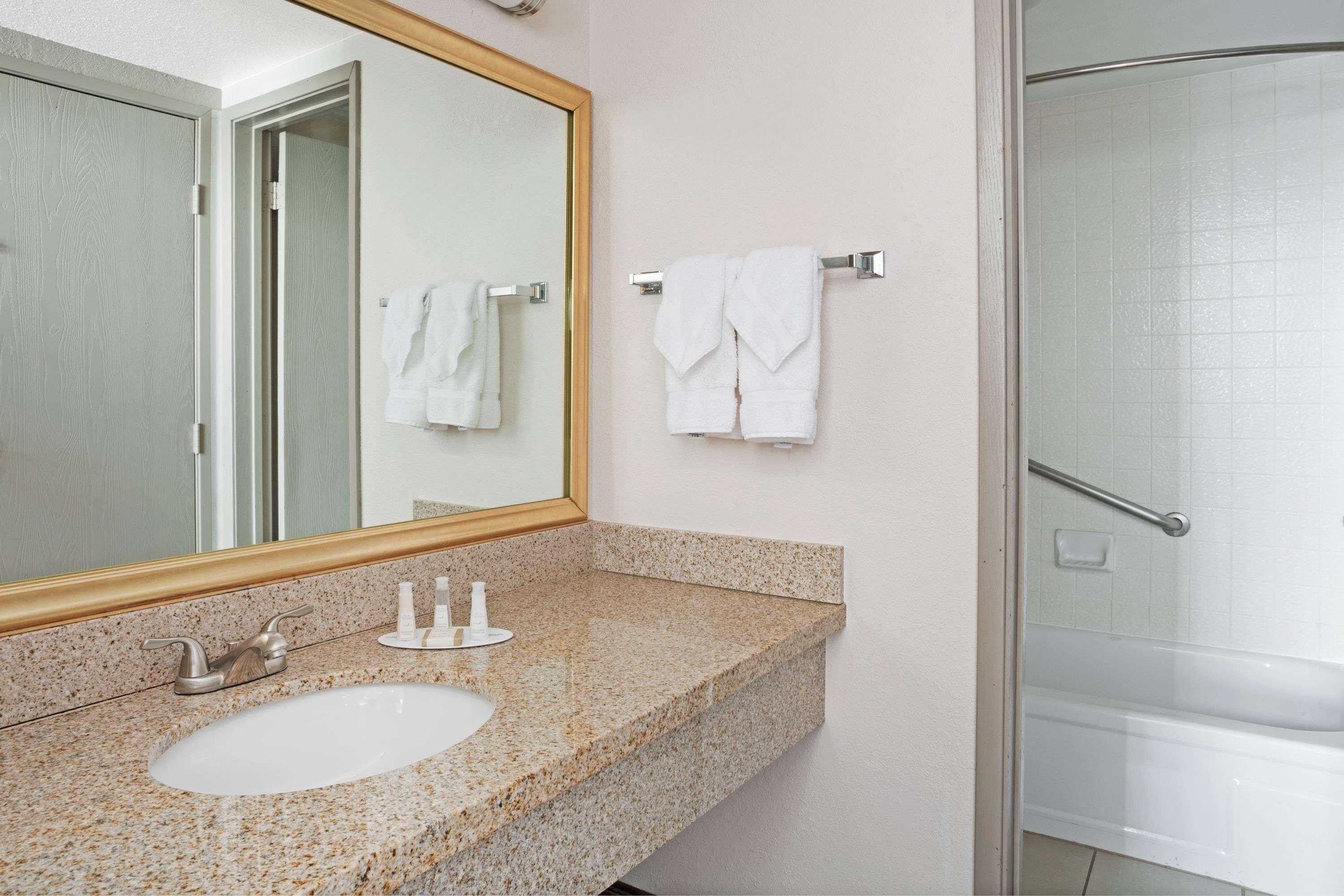 Baymont By Wyndham Reno Hotel Luaran gambar